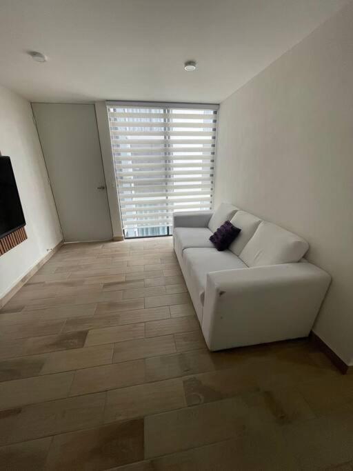 Departamento Cerca Aeropuerto, Foro Gnp, Autodromo Apartment *