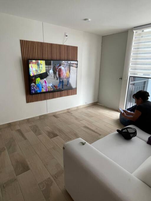 Departamento Cerca Aeropuerto, Foro Gnp, Autodromo Apartment Mexico City