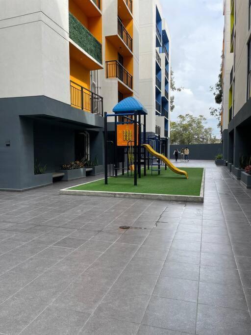Departamento Cerca Aeropuerto, Foro Gnp, Autodromo